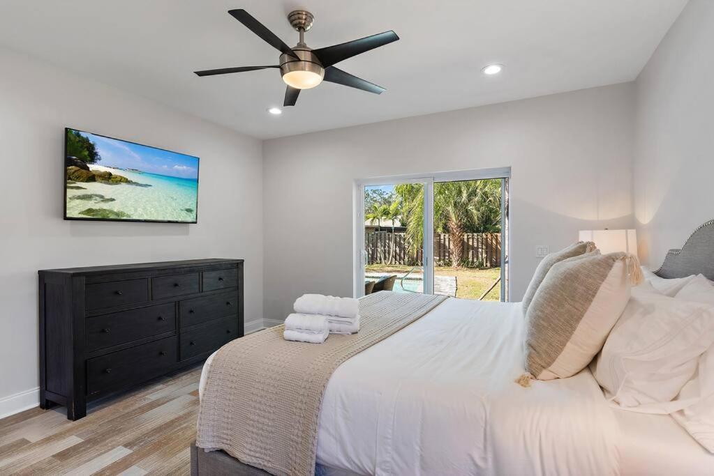 Florida Getaway With Backyard Pool Oasis Villa Sarasota Esterno foto
